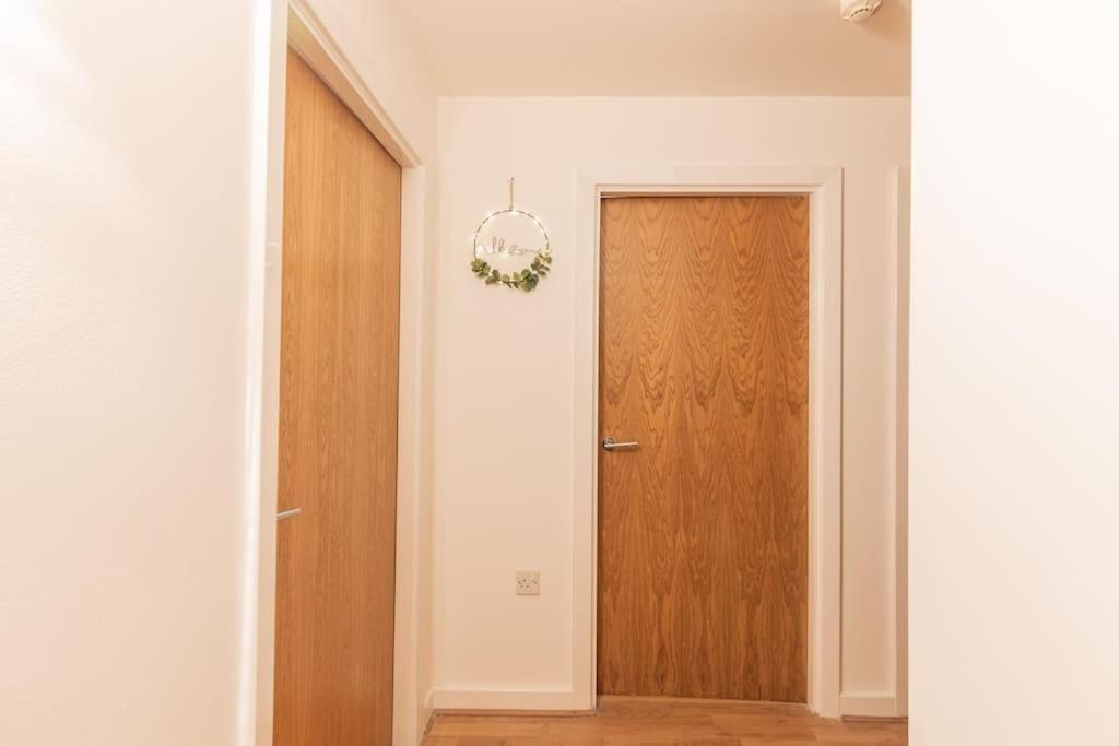 Cosy, Modern City Centre Apartment Free Parking Лестер Экстерьер фото